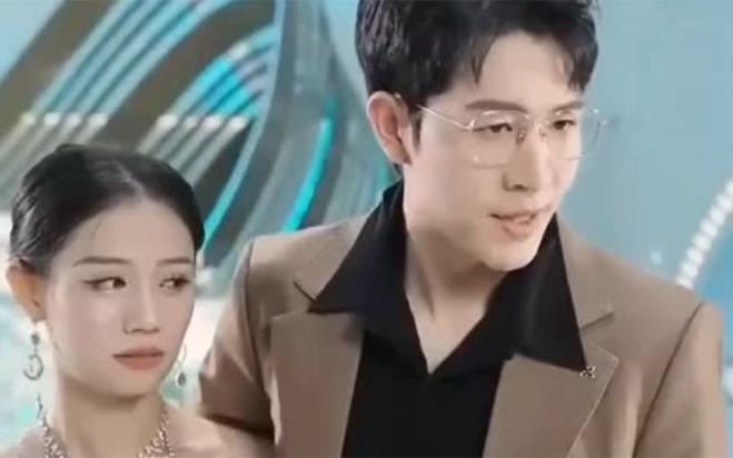 替身上位總裁輕點撩(錯認成寵，張先生寵妻好甜)(全集)