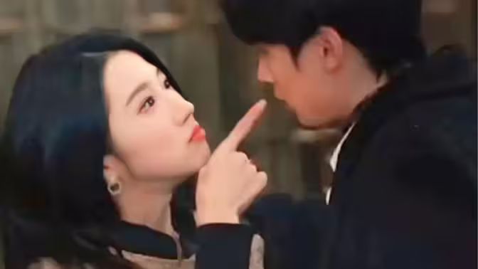 總裁夫人當(dāng)膩了，今天開始好好打工(全集)